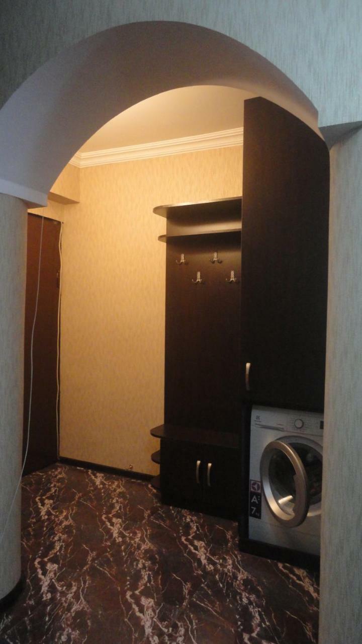 Apartment Жужуна Batumi Exteriör bild